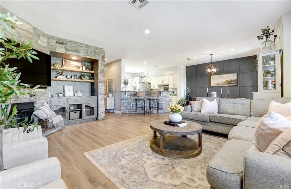 16410 W Nicklaus Dr unit 143, Rancho Cascades, CA 91342 - photo 1