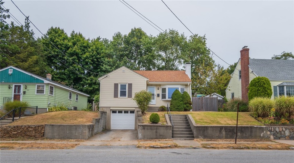 203 Aqueduct Rd, Cranston, RI 02910 - photo 1