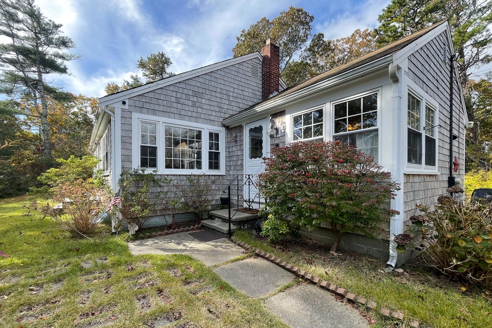 1367 Hyannis Barnstable Rd, Barnstable, MA 02630 - photo 1