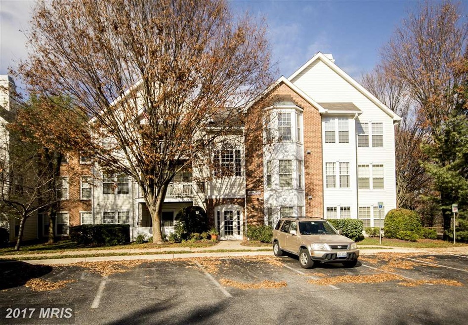 5011 Triplett Rd unit 5011, Owings Mills, MD 21117 - photo 1