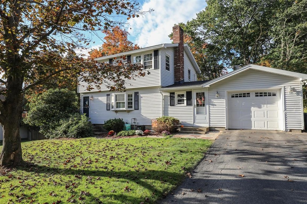 15 Jefferson Dr, Hooksett, NH 03106 - photo 1