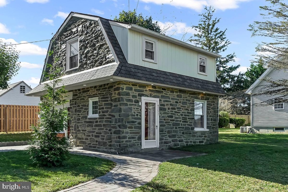 For Rent $2,200/month