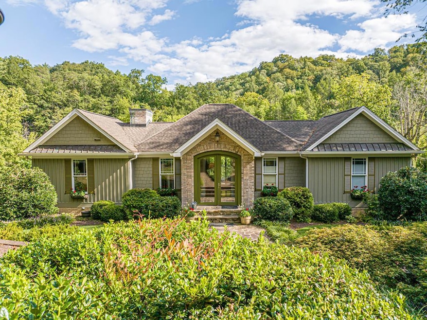 For Sale $883,000