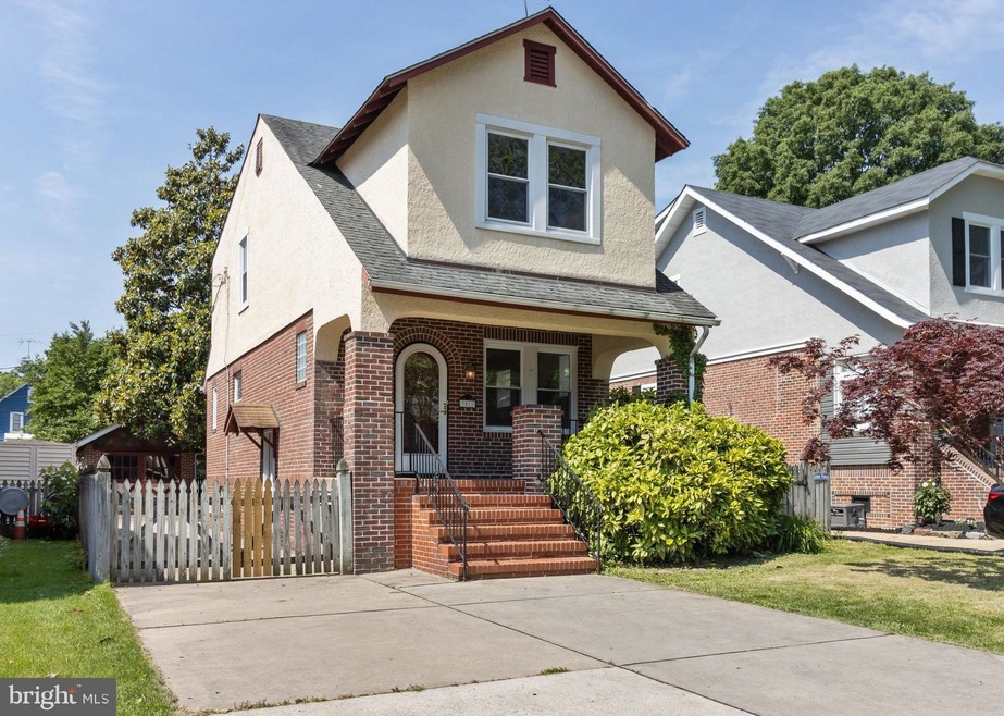 3011 Pinewood Ave, Baltimore, MD 21214 - photo 1