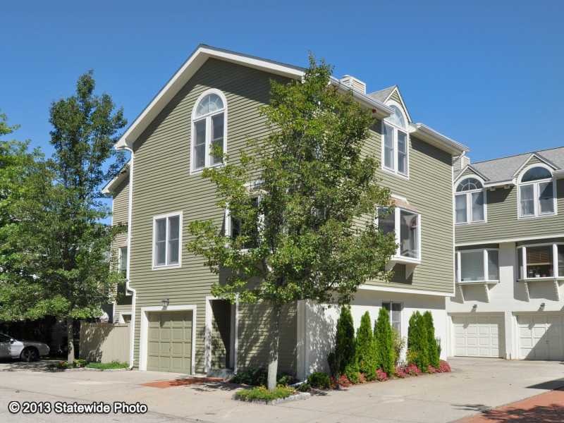 22 Miles Ave unit 16, Providence, RI 02906 - photo 1