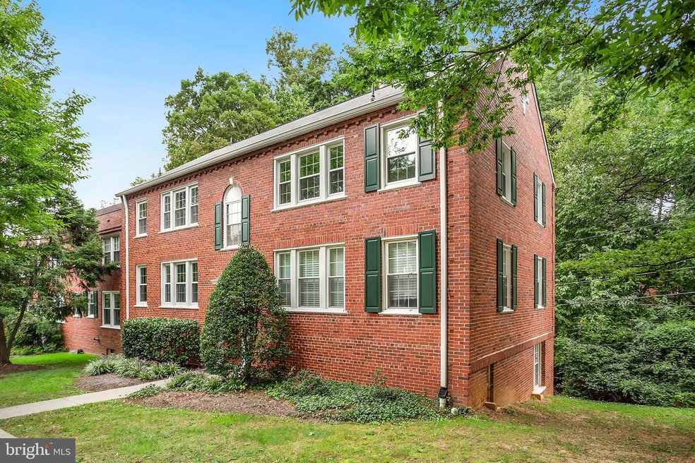 1901 N Rhodes St unit 46, Arlington, VA 22201 - photo 1