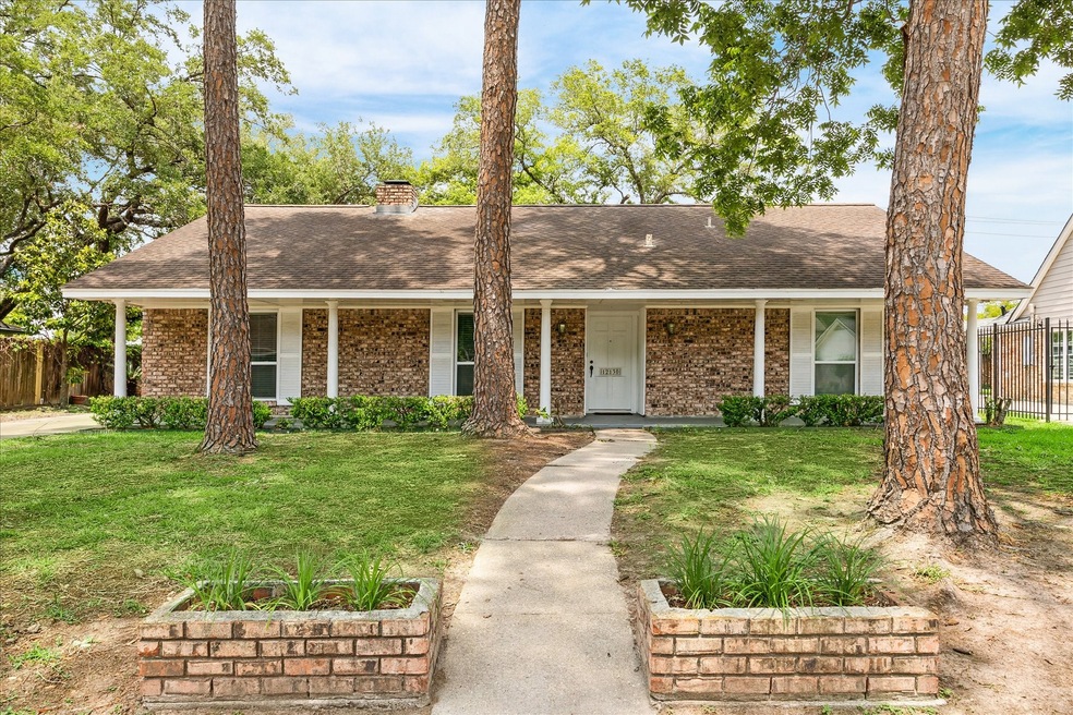 12130 Queensbury Ln, Houston, TX 77024 - photo 1