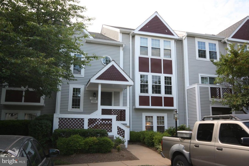 12945 Grays Pointe Rd unit A, Fairfax, VA 22033 - photo 1