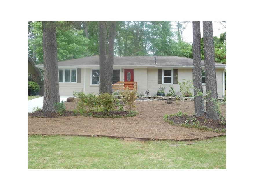 Totally renovated ranch house near Brookhaven in C