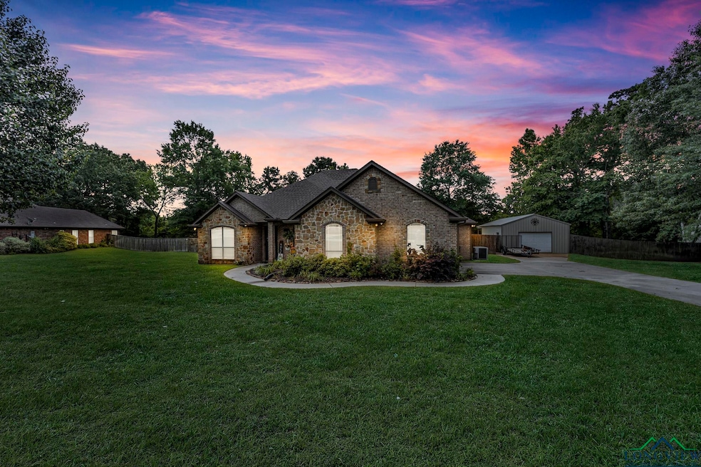 Under Contract $464,000