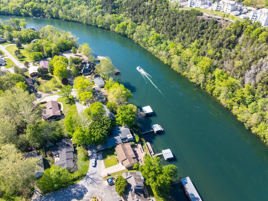 Beautiful Lake Taneycomo