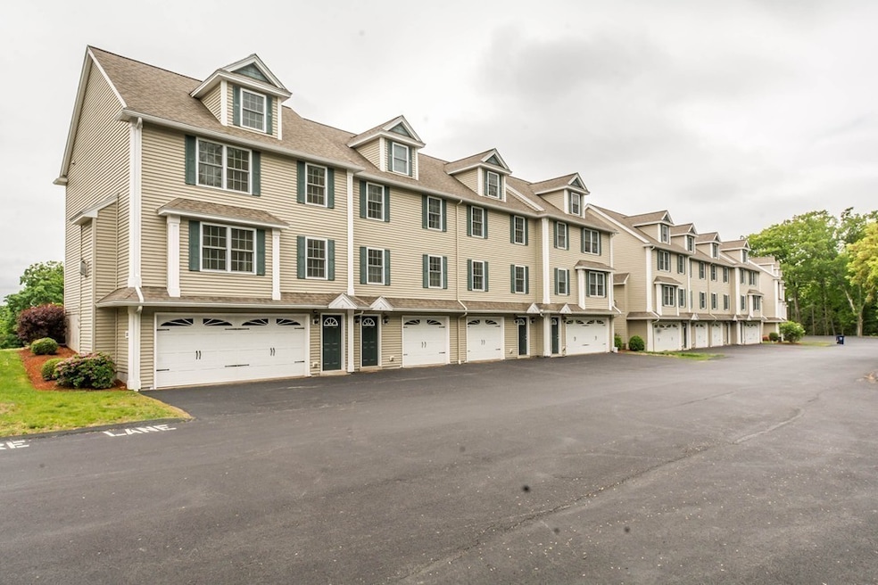 530 Mammoth Rd unit 6, Dracut, MA 01826 - photo 1