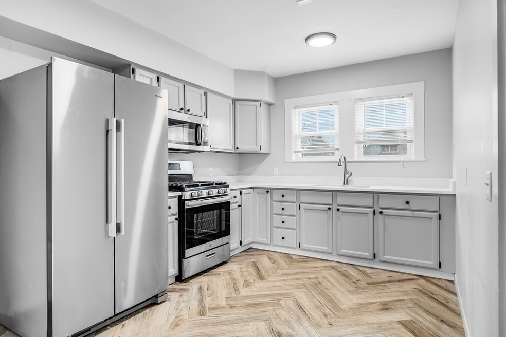 27 Walker St unit 2, Quincy, MA 02171 - photo 1