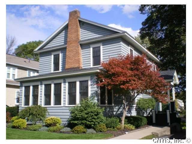 Exterior Front CHARMING STRATHMORE COLONIAL<BR/>LO