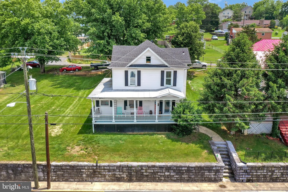 470 N Massanutten St, Strasburg, VA 22657 - photo 1