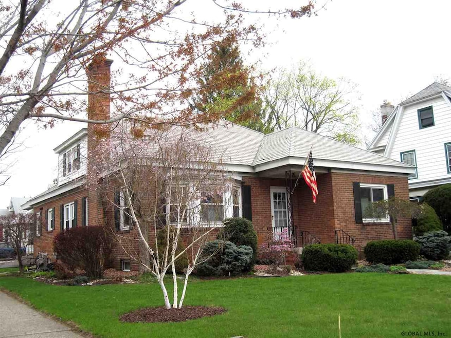 981 Washington Ave, Albany, NY 12206 - photo 1