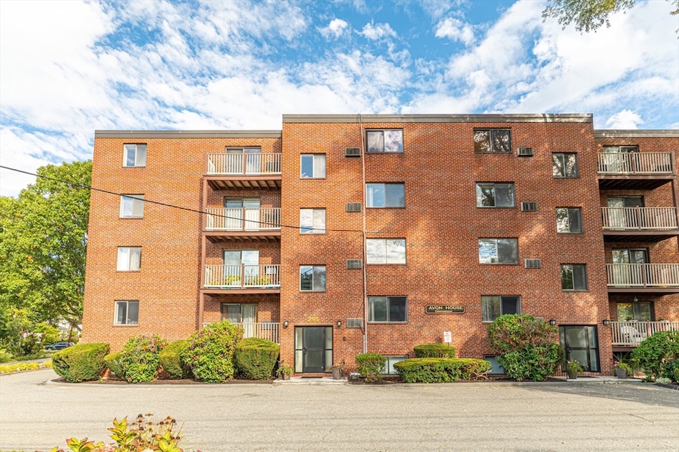 For Rent $1,950/month • Co-Listing Agent