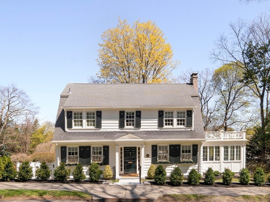 Pending $2,290,000 • Co-Listing Agent