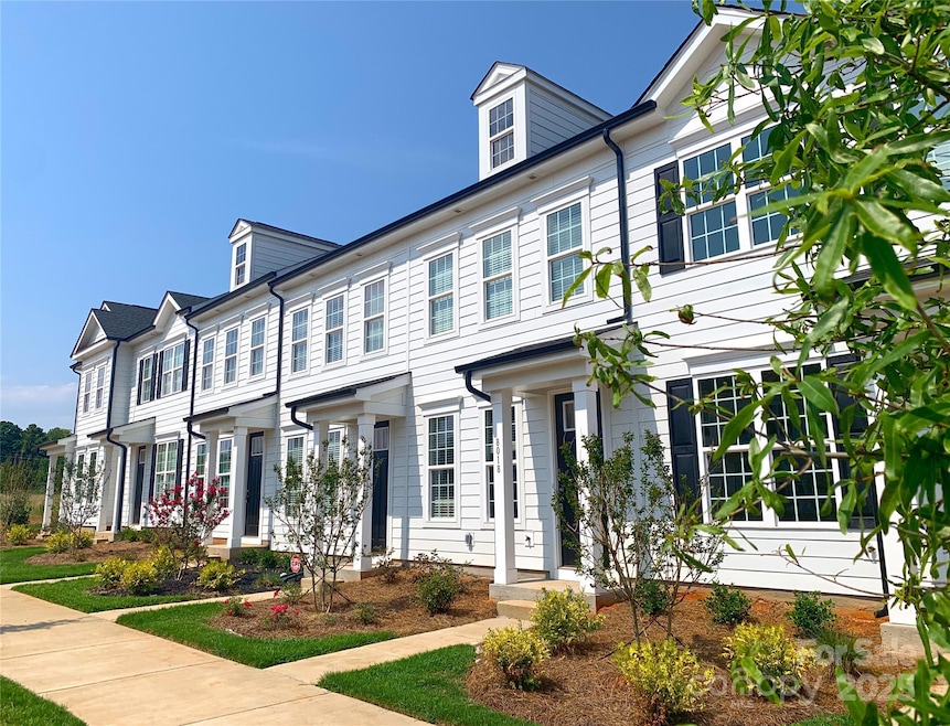 Pending $314,900 • Co-Listing Agent