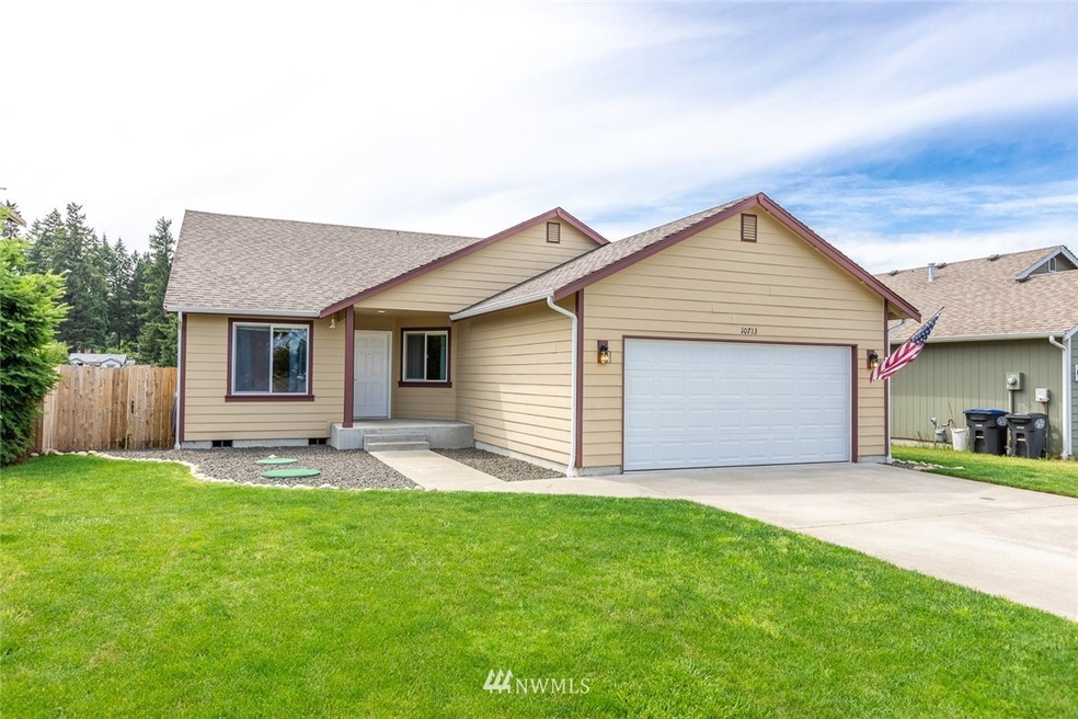 10713 Umtanum St SE, Yelm, WA 98597 - photo 1