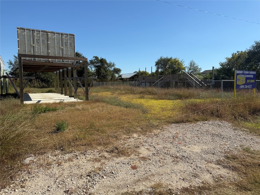 Two lots located 437 and 439 16th Street.