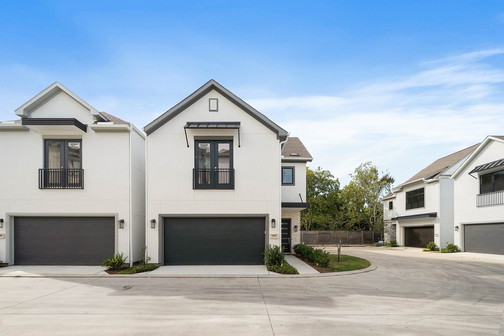 1751 Ojeman Point Ln, Houston, TX 77055 - photo 1