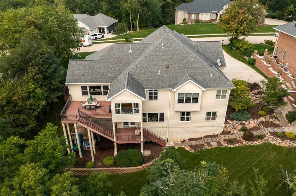 2000 Aspen Ridge SE, Cedar Rapids, IA 52403 - photo 1