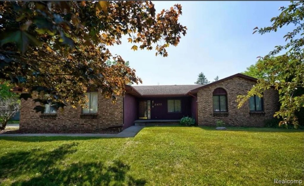 2477 Plainview Dr, Flushing, MI 48433 - photo 1
