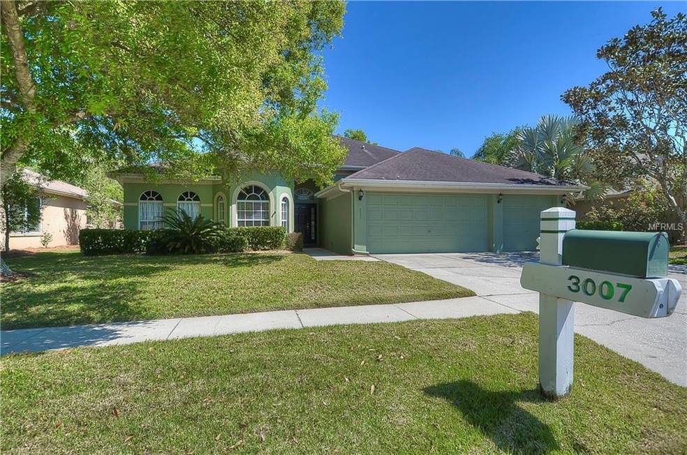 You've been looking for a neat-as-a-pin home in a 