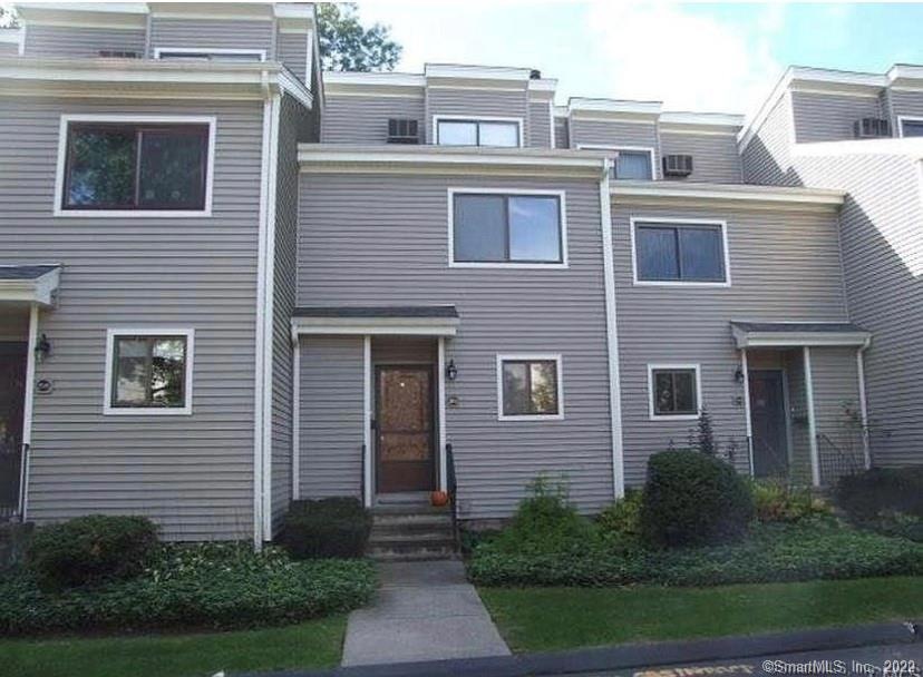 216 Melody Ln unit 216, Fairfield, CT 06824 - photo 1