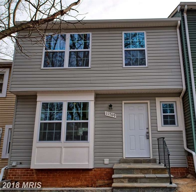 11709 Summer Oak Dr, Germantown, MD 20874 - photo 1