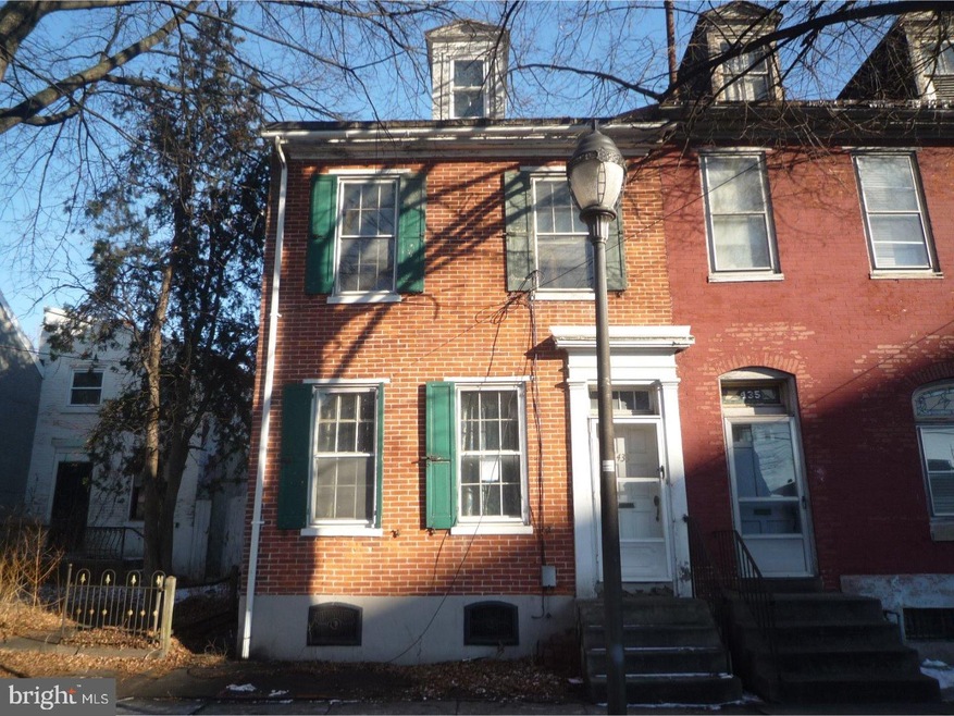 433 S 5th St, Reading, PA 19602 - photo 1