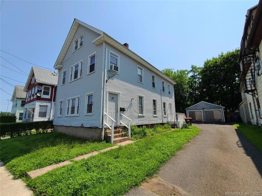 39 N Spring St, Meriden, CT 06451 - photo 1