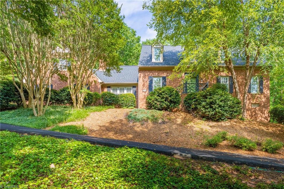 1048 Oakmont Dr, Asheboro, NC 27205 - photo 1