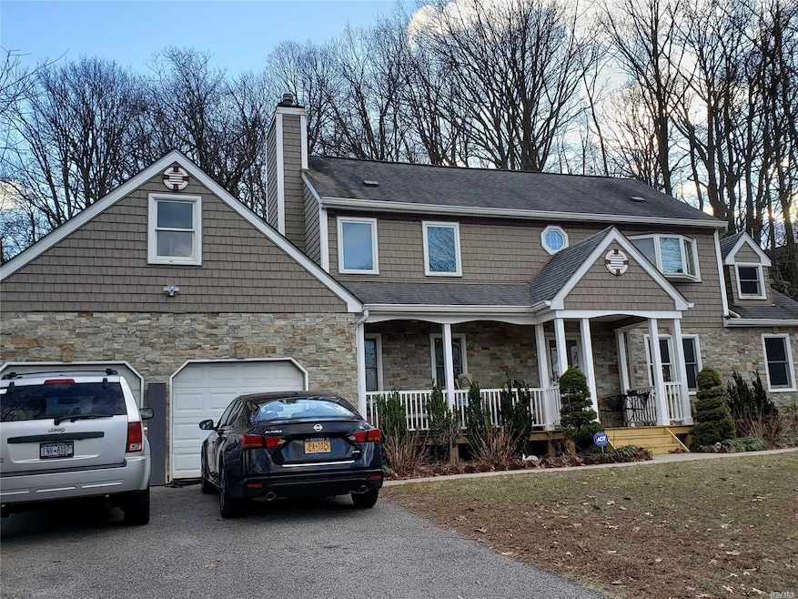 8 Mariners Way, Glen Cove, NY 11542 - photo 1