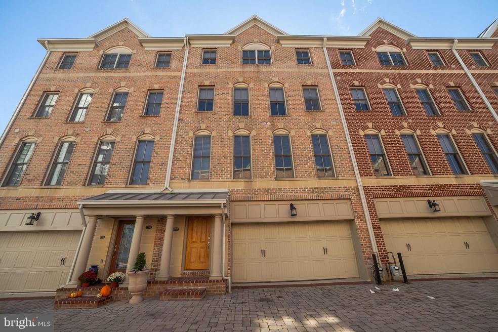 1261 Dockside Cir, Baltimore, MD 21224 - photo 1