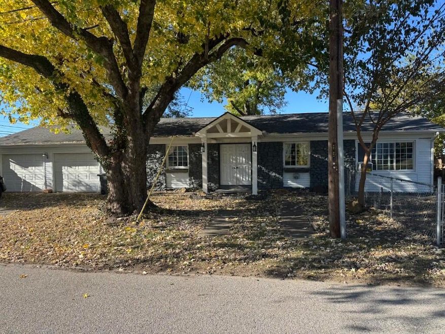 1004 Belle Ave, Vincennes, IN 47591 - photo 1