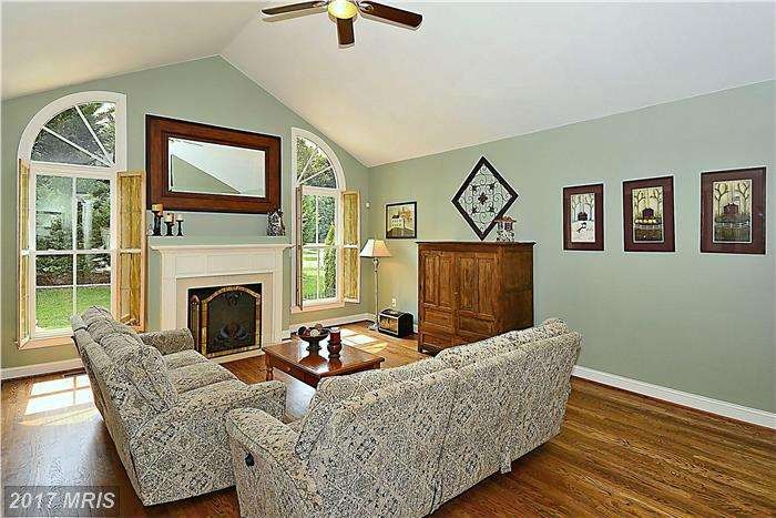 706 Irvine Bank Ln, Purcellville, VA 20132 - photo 1