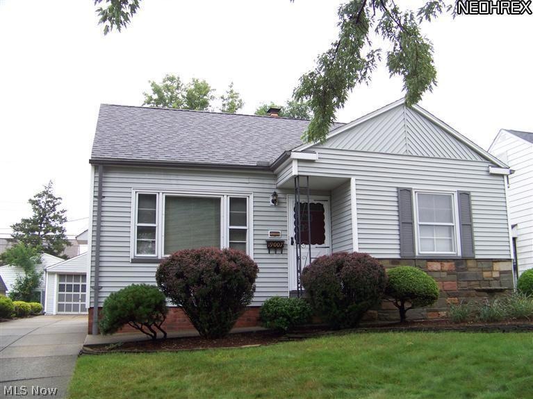 19007 Longview Ave, Maple Heights, OH 44137 - photo 1