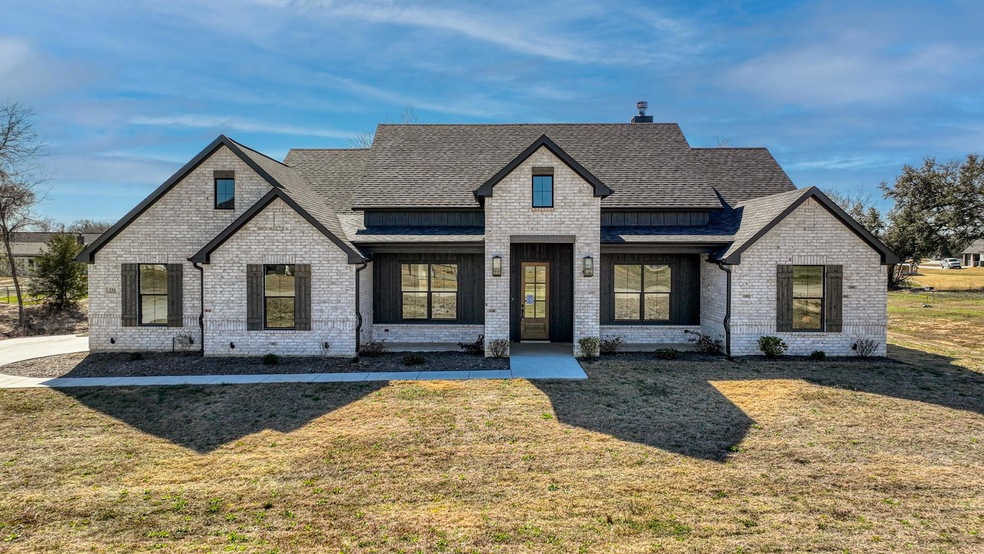 524 Ford Flats, Springtown, TX 76082 - photo 1