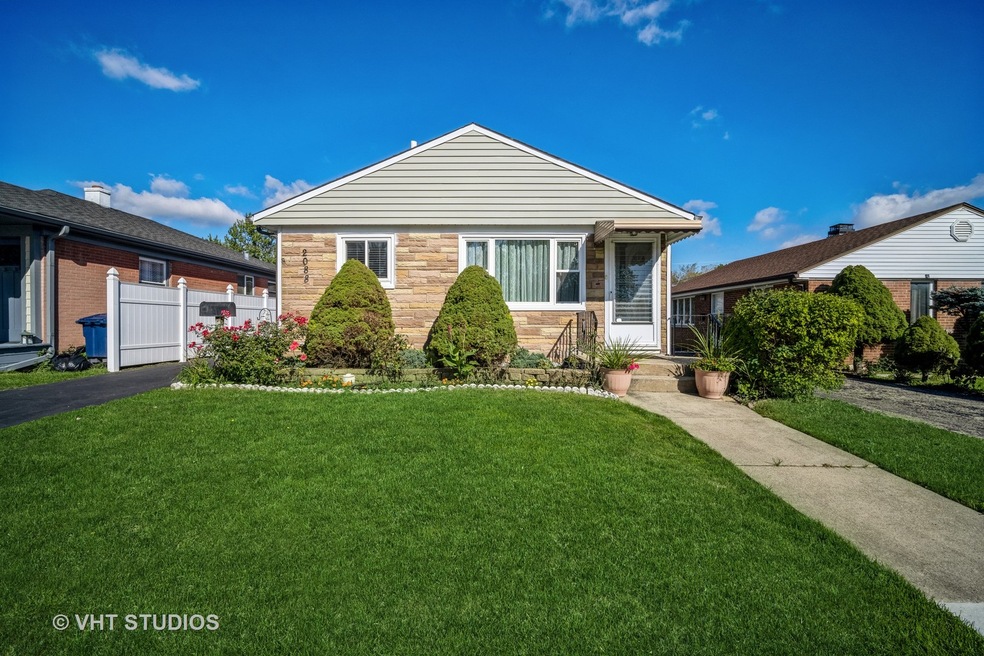 2088 Sherwin Ave, Des Plaines, IL 60018 - photo 1