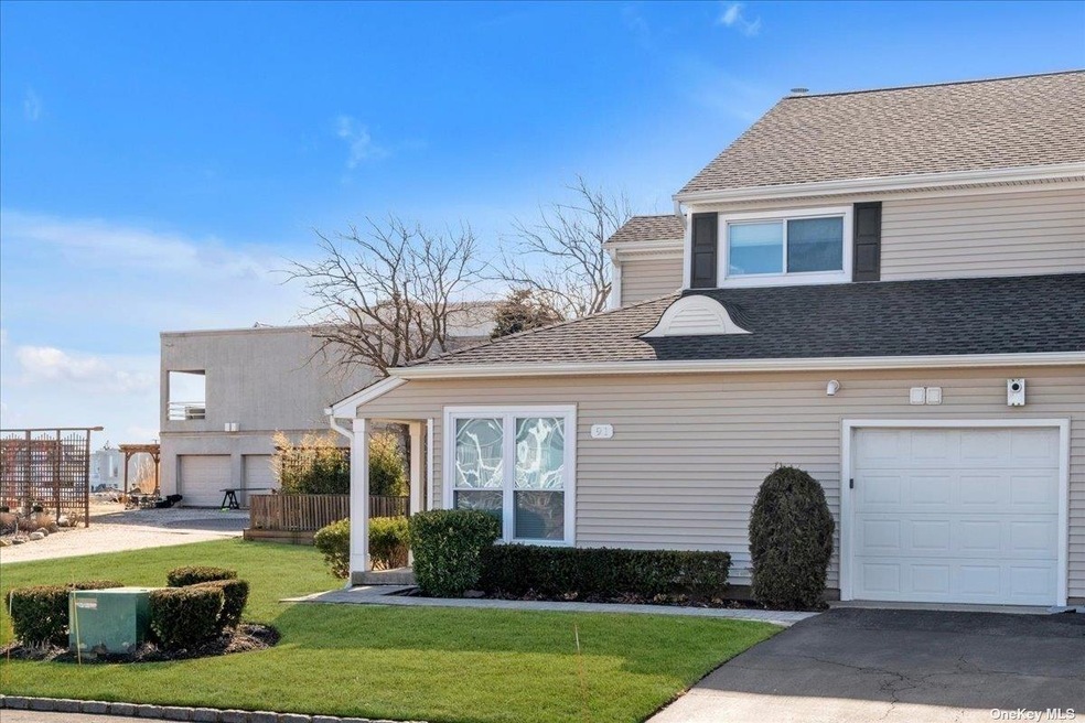 100 Baker Ct unit 91, Island Park, NY 11558 - photo 1