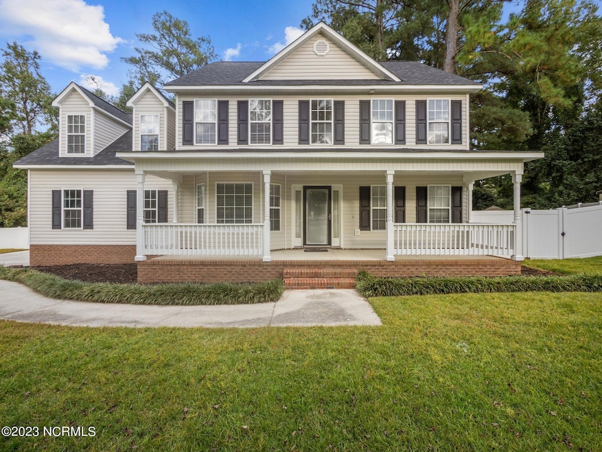 620 Clover Dr, Jacksonville, NC 28546 - photo 1