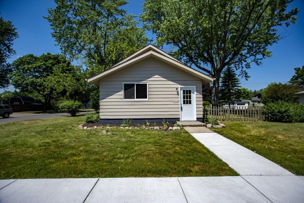 2215 Morehouse Ave, Elkhart, IN 46517 - photo 1