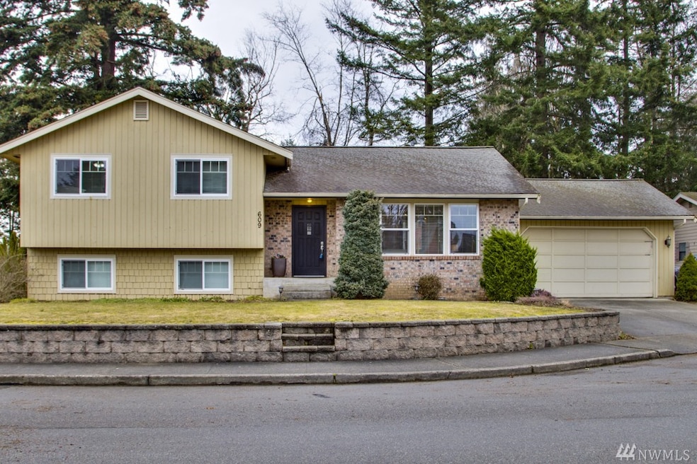 609 Cascade Ct, Lynden, WA 98264 - photo 1