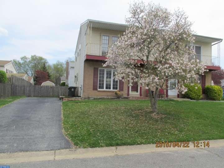 618 W Wiltshire Dr, Wallingford, PA 19086 - photo 1
