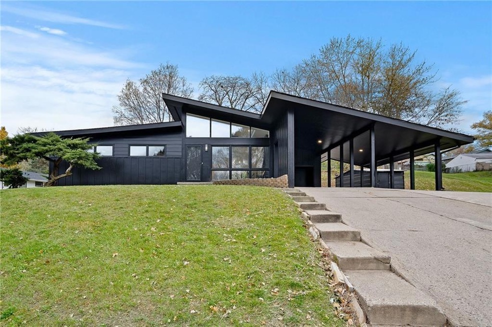 1020 Winegardner Rd, Des Moines, IA 50317 - photo 1