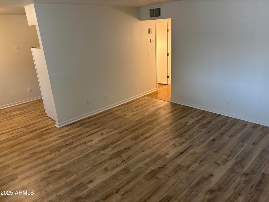 310 W 8th Ave unit D, Mesa, AZ 85210 - photo 1