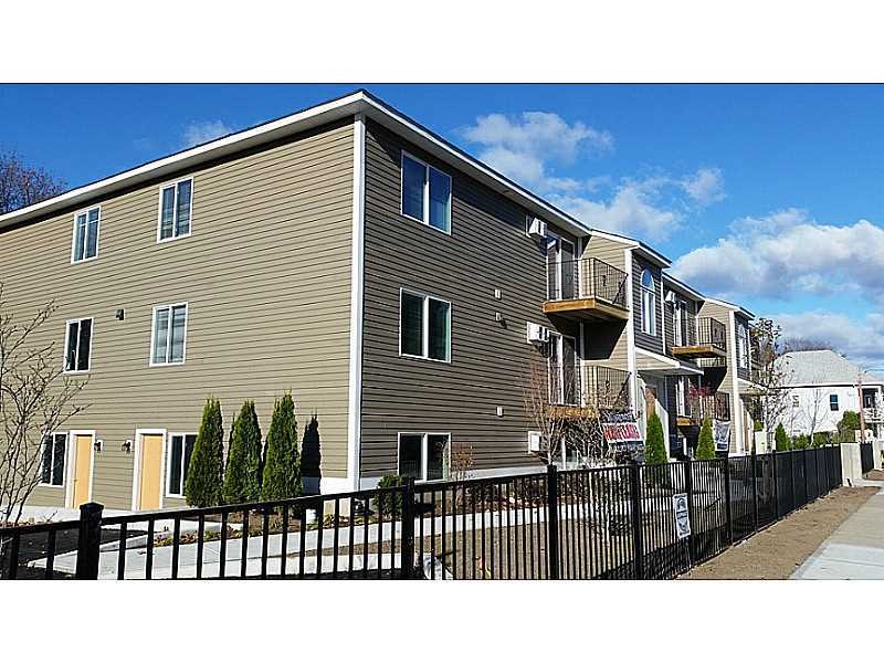 86 Waterman Ave unit 13, North Providence, RI 02911 - photo 1