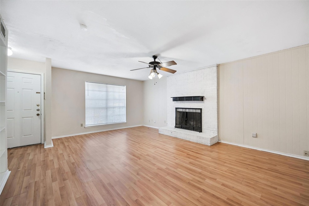 4509 Altamesa Blvd unit 4509, Fort Worth, TX 76133 - photo 1